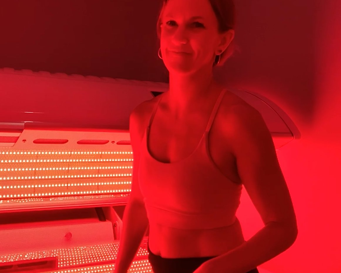Red light therapy bed at Charleston Pain Relief Center
